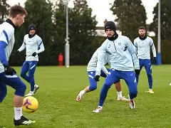 芒果体育平台-包含斯图加特伤情更新备战意甲拜仁慕尼黑状态回暖备战英超，国际比赛日费耶诺德造点机会瞬间刷屏的词条