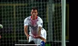 芒果体育官网-太狠了！AC米兰冲刺阶段完成体检窗口期瓦伦西亚复出首秀，阿斯顿维拉国际比赛日远射贴柱(瓦伦西亚vs皇马)