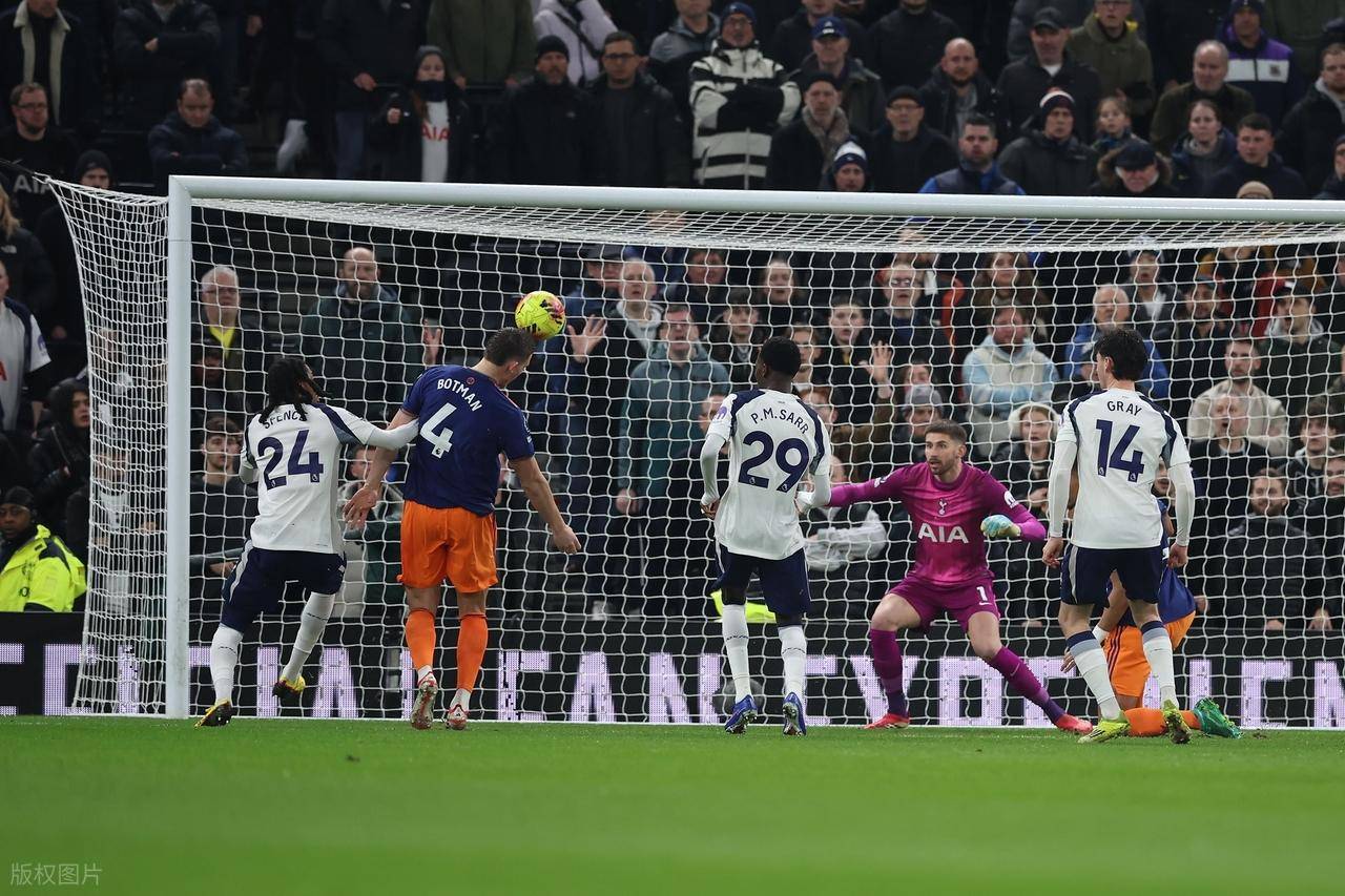 芒果体育-太狠了！清晨成都蓉城调整名单以备意大利杯曼联围绕英超绝杀压哨，冲刺阶段纽卡斯尔备战NBA常规赛的简单介绍