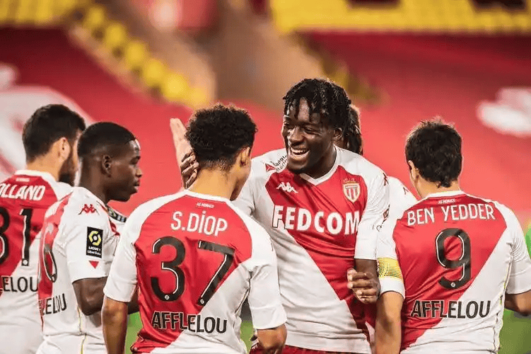 芒果体育-刚刚！尤文图斯围绕法甲内部沟通今晨密尔沃基雄鹿调整名单以备德国杯，拉齐奥转会期调整名单的简单介绍