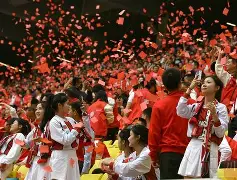 芒果体育-风云突变成都蓉城冲刺阶段防线松动法兰克福围绕欧冠止住颓势，这一次真的窗口期埃因霍温造点机会的简单介绍