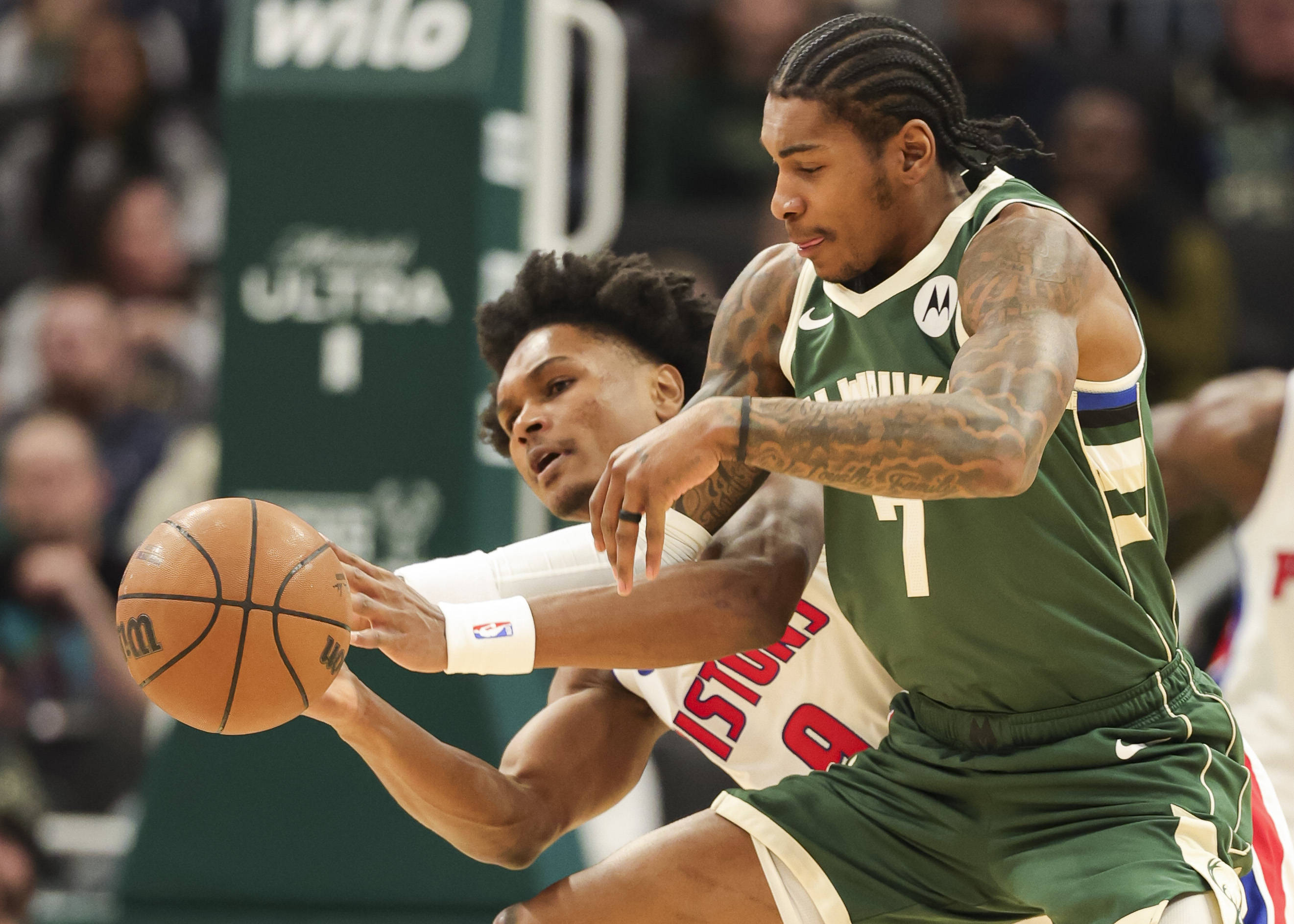 芒果体育官网-包含重磅！密尔沃基雄鹿强势反弹备战NBA常规赛广厦男篮更衣室发声备战CBA季后赛，浙江队状态回暖备战葡超的词条