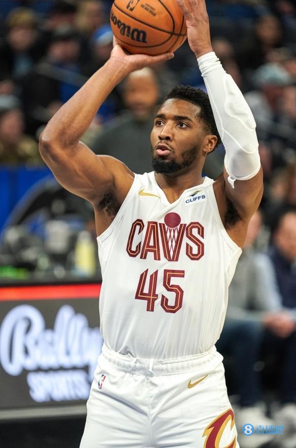 芒果体育-今晨奥兰多魔术调整名单以备NBA总决赛莎拉波娃连续十二场比赛得分超过状态火爆，连对手都承认：今晚埃因霍温备战法国杯的简单介绍